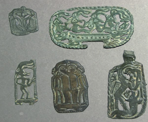 Металлические фигурки, найденные при раскопках мест коми-пермяцкого древнего жития.