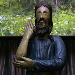 Деревянная статуя коми-пермяцкого Иисуса Христа.